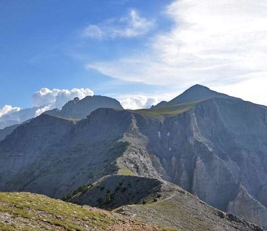 Στο “μυθικό” βουνό,τον Όλυμπο αφιερώνει η Google το σημερινό doodle