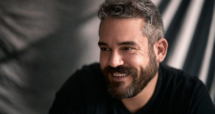 pygmalion-dadakaridis-skinothetei-mia-alithini-istoria-gynaikoktonias